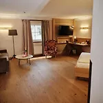 Schorn 3*