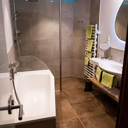 ホテル Schorn Sankt Leonhard