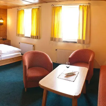 Schorn Hotel 3*