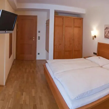 Hotell Schorn 3*